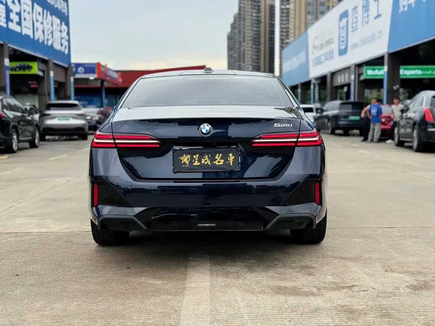 BMW 5 Series (Imported) 2024 525i M Sport Package — миниатюра 16