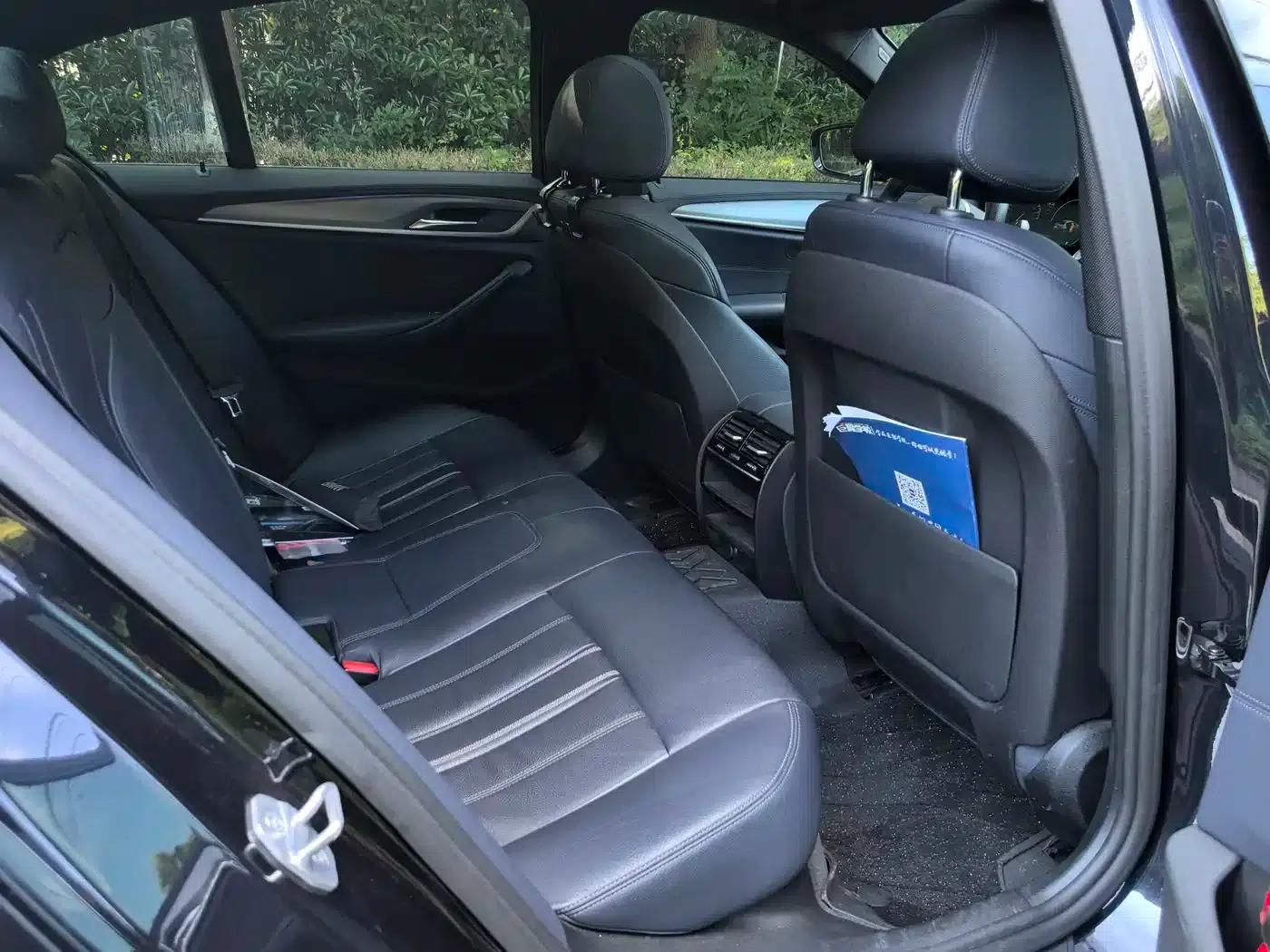 2019 BMW 5 Series Imported Model 525i M Sport Package — миниатюра 11