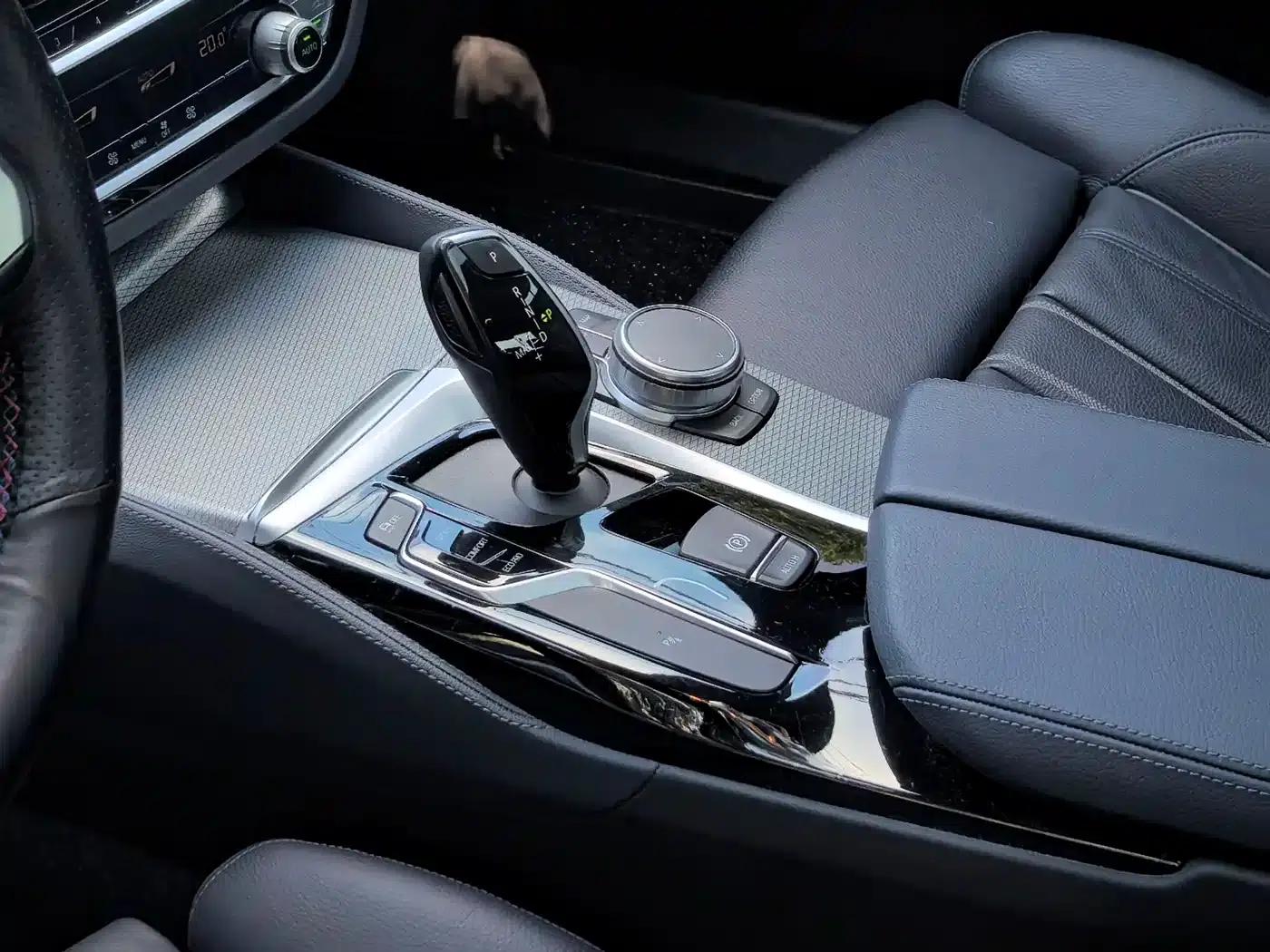 2019 BMW 5 Series Imported Model 525i M Sport Package — миниатюра 15