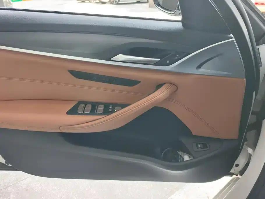 BMW 5 Series (Imported) 2021 525i M Sport Package — миниатюра 7