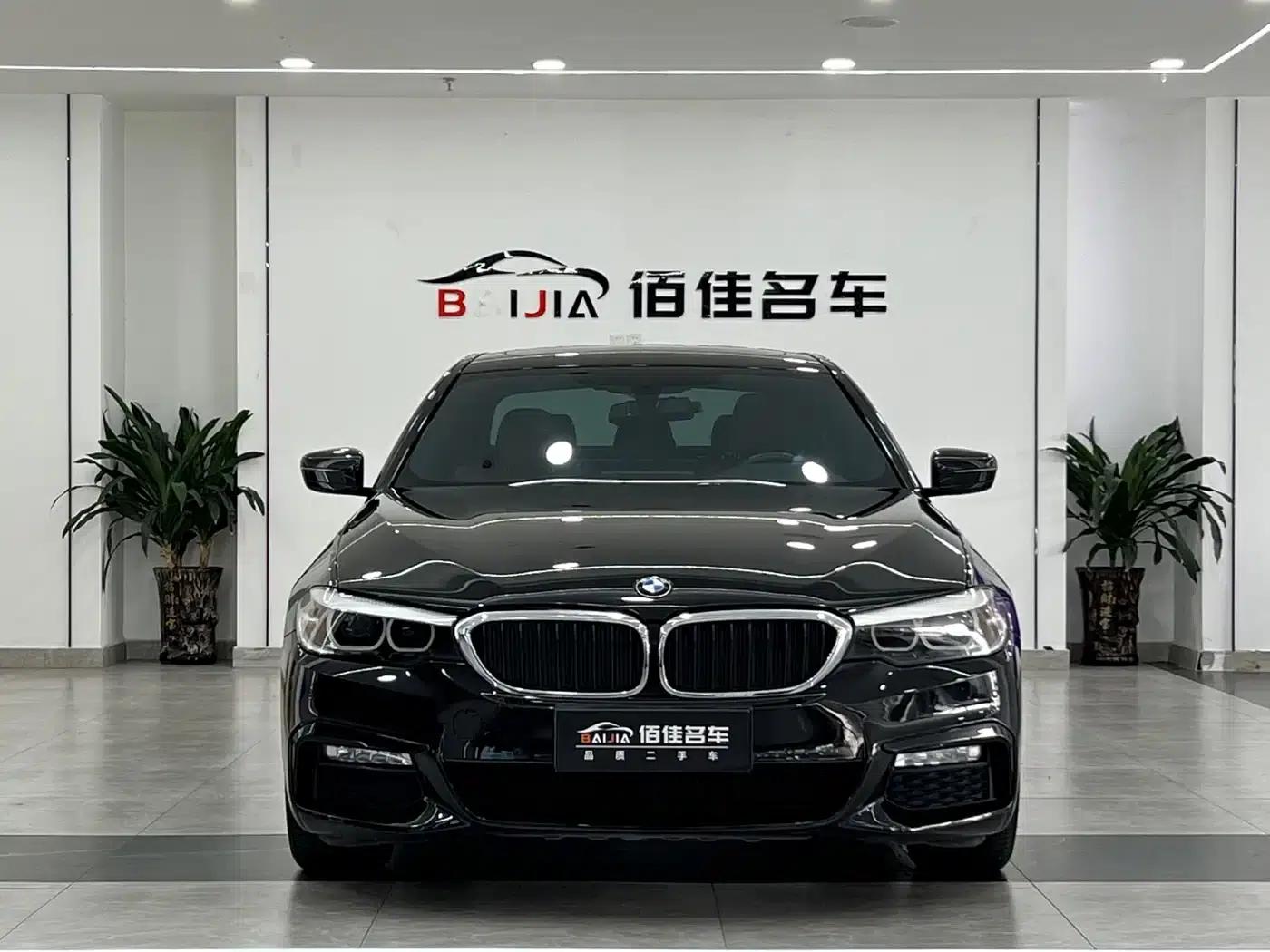 2018 BMW 5 Series (Imported) 525i M Sport Package — миниатюра 2