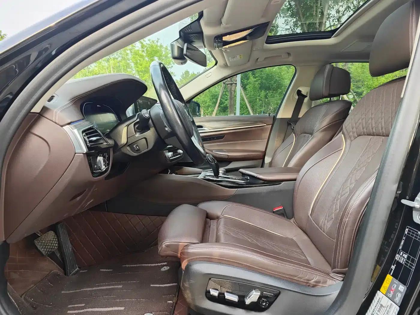 BMW 5 Series PHEV 2020 Mileage Upgrade Edition 530Le Pioneer Edition — миниатюра 8