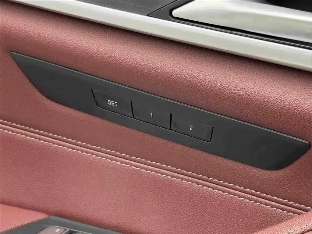BMW 5 Series PHEV 2022 Facelift 535Le M Sport Package — миниатюра 16