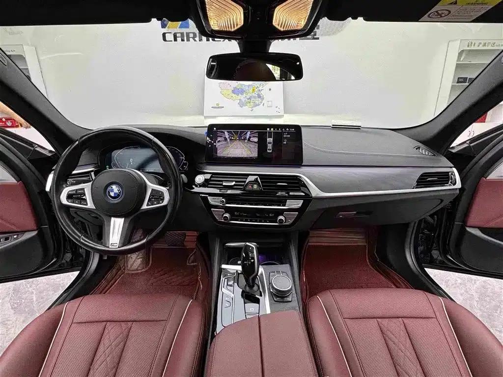 BMW 5 Series PHEV 2022 Facelift 535Le M Sport Package — миниатюра 9
