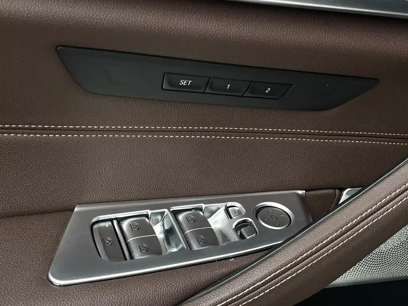 BMW 5 Series PHEV 2021 535Le Luxury Package — миниатюра 15