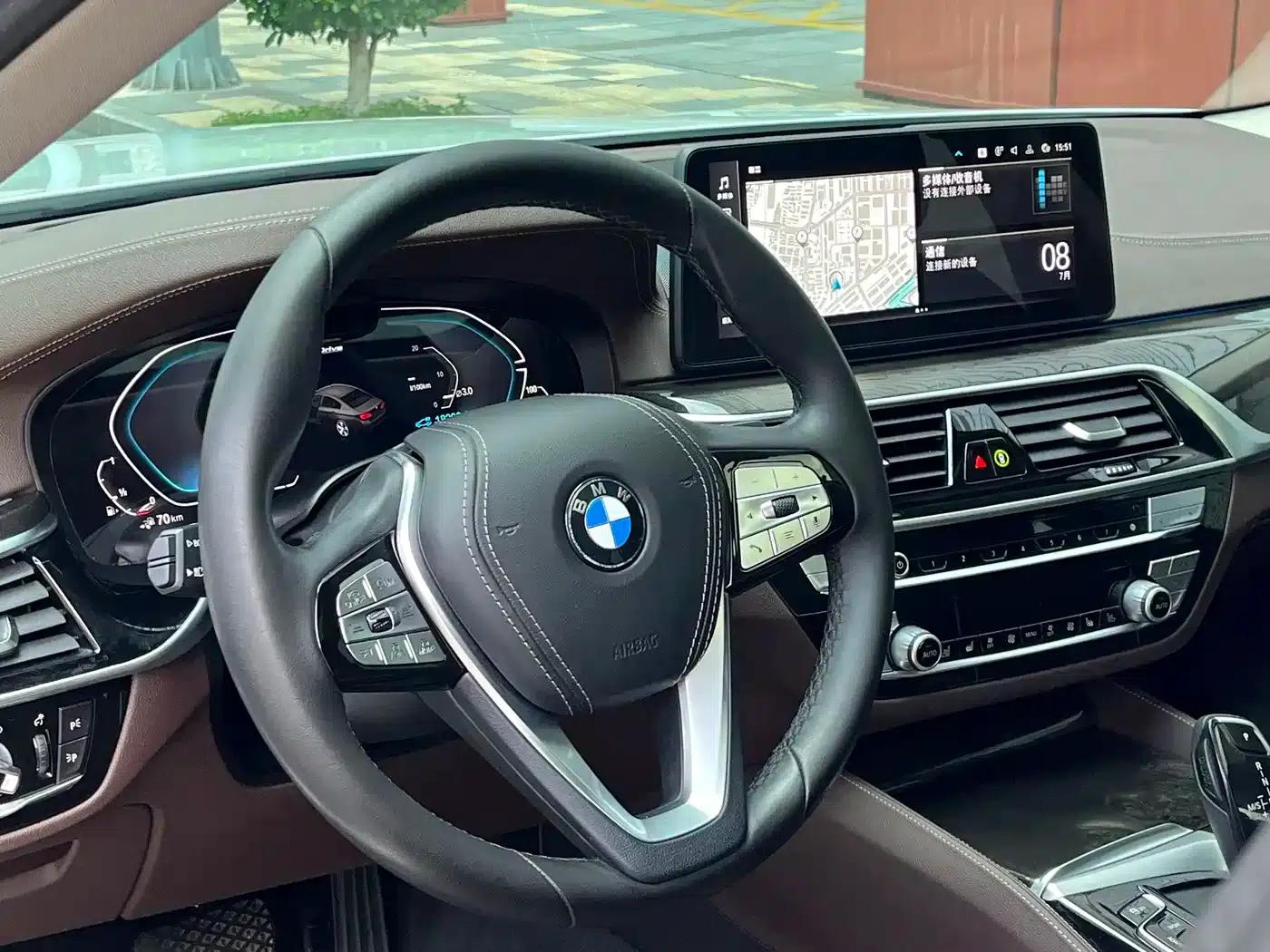 BMW 5 Series PHEV 2021 535Le Luxury Package — миниатюра 17