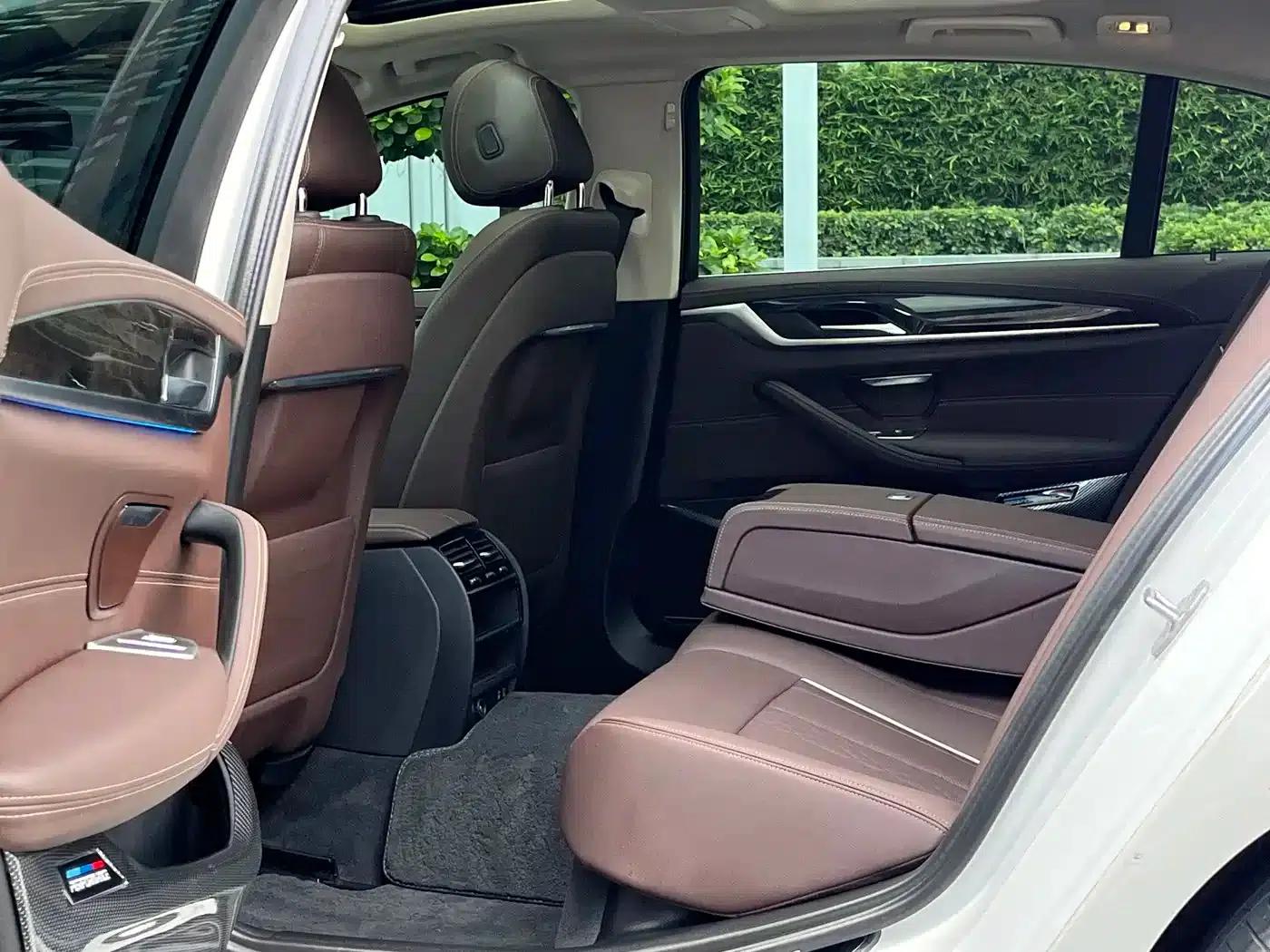 BMW 5 Series PHEV 2021 535Le Luxury Package — миниатюра 10