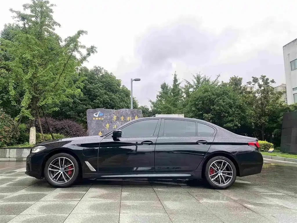 BMW 5 Series PHEV 2022 535Le M Sport Package — миниатюра 13