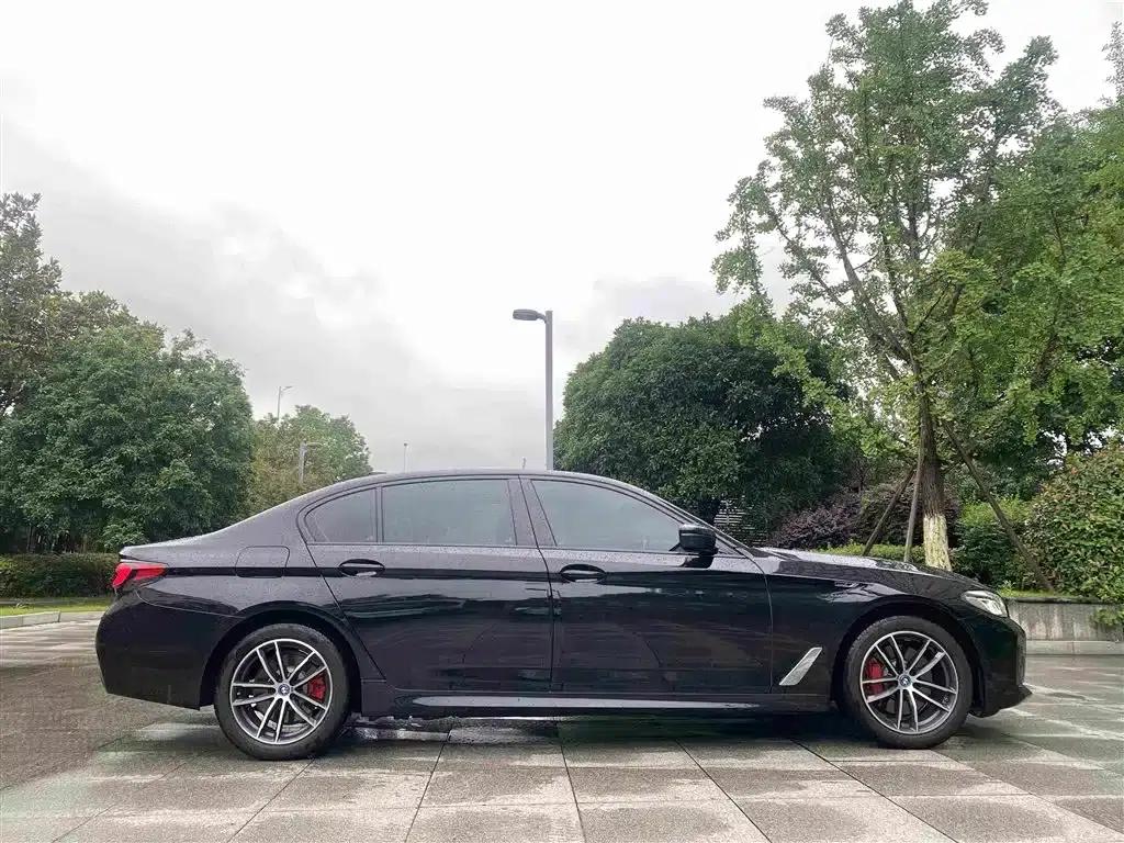 BMW 5 Series PHEV 2022 535Le M Sport Package — миниатюра 14