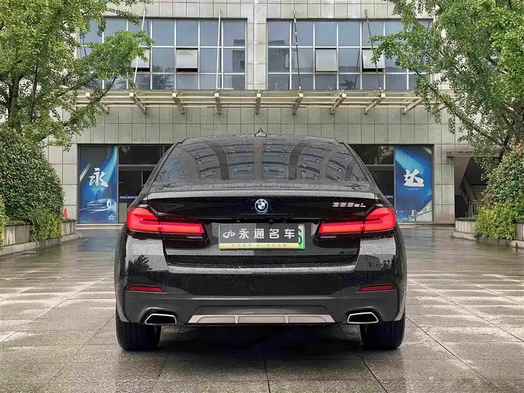 BMW 5 Series PHEV 2022 535Le M Sport Package — миниатюра 15