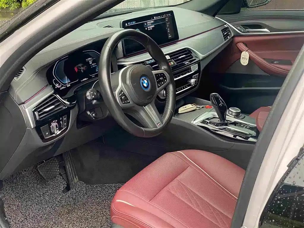 BMW 5 Series PHEV 2022 535Le M Sport Package — миниатюра 4