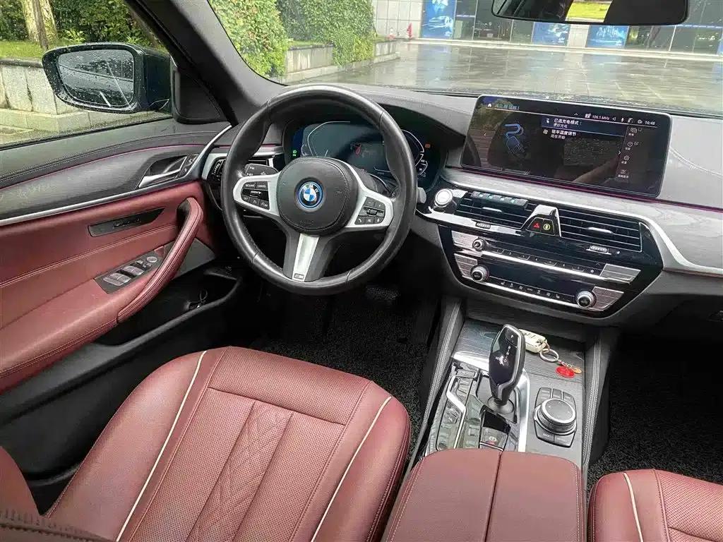 BMW 5 Series PHEV 2022 535Le M Sport Package — миниатюра 6