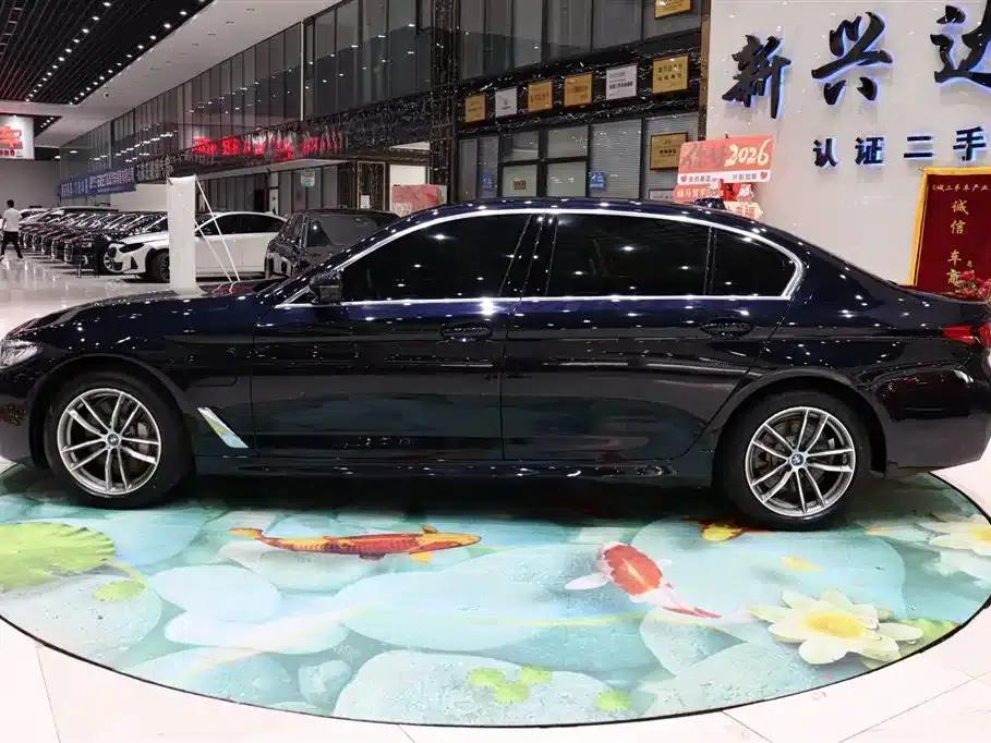 BMW 5 Series PHEV 2022 535Le M Sport Package — миниатюра 3