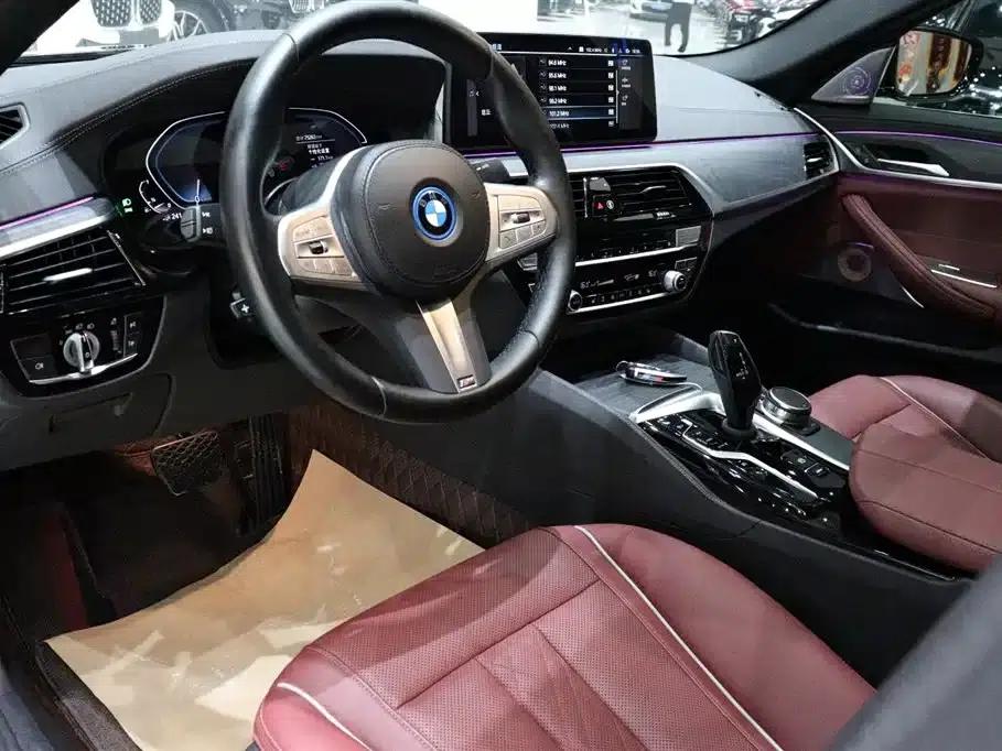 BMW 5 Series PHEV 2022 535Le M Sport Package — миниатюра 6
