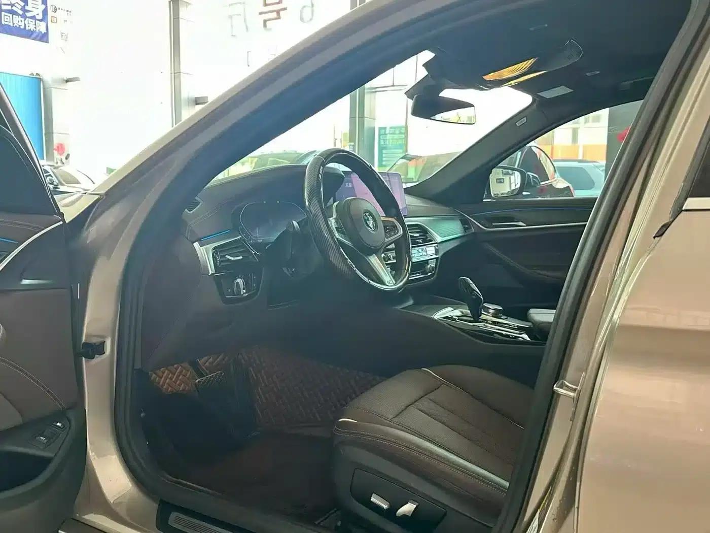 BMW 5 Series PHEV 2021 535Le M Sport Package — миниатюра 4