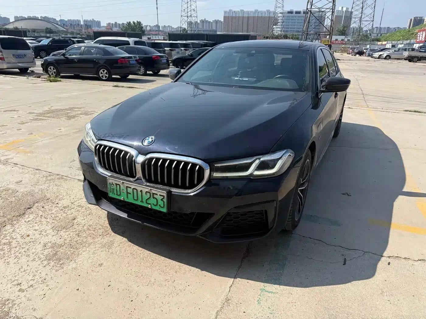 BMW 5 Series PHEV 2022 Facelift 535Le M Sport Package — миниатюра 1
