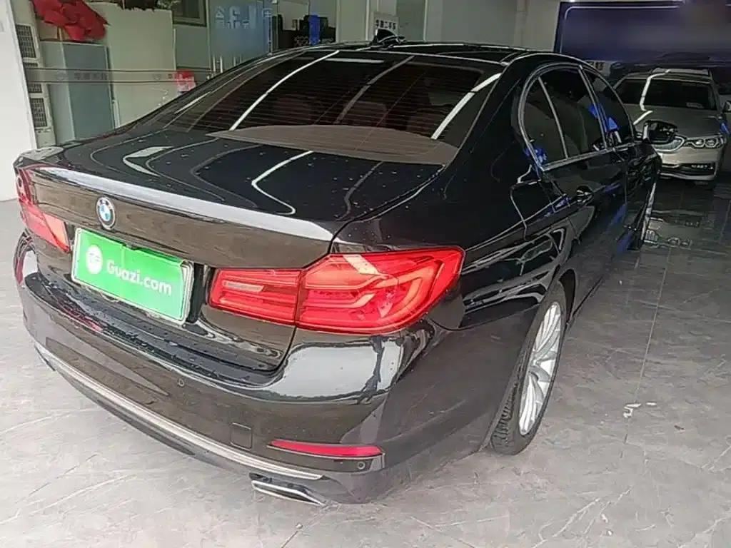 BMW 5 Series PHEV 2019 Facelift 530Le Luxury Package — миниатюра 7