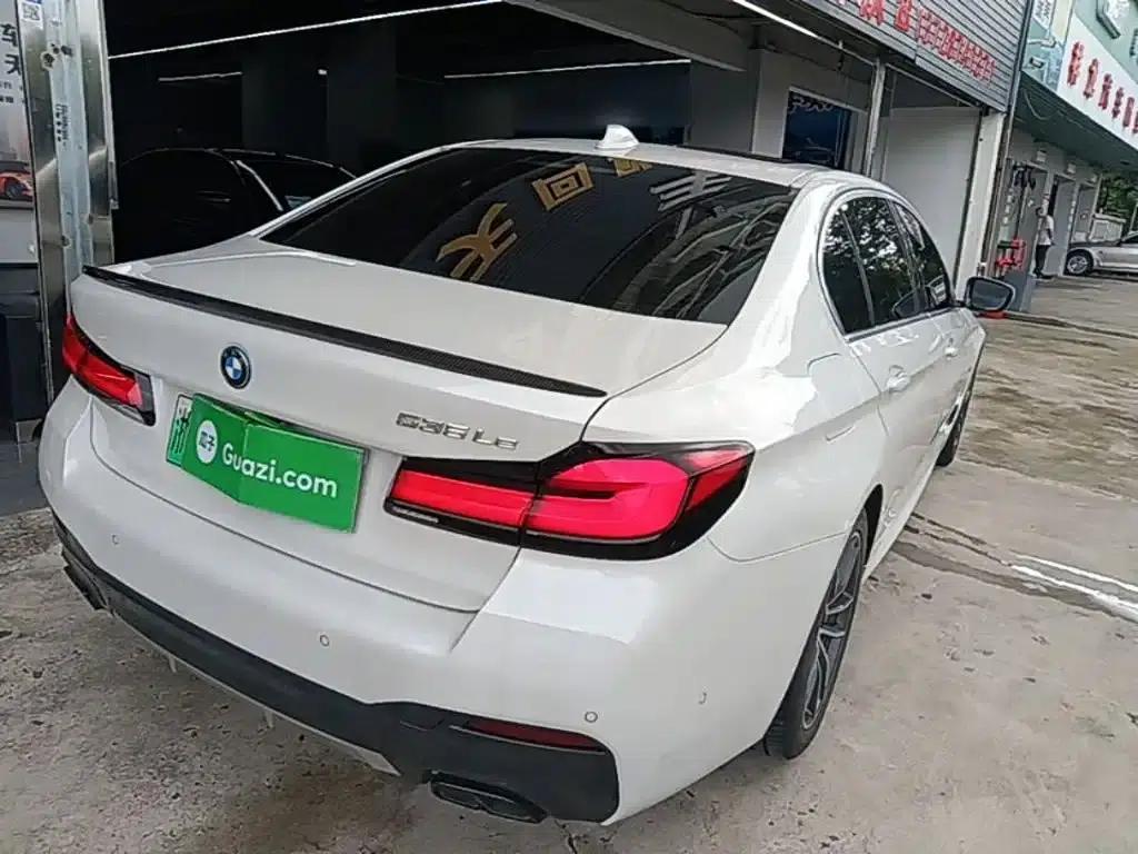 BMW 5 Series PHEV 2022 Facelift 535Le Pioneer Edition M Sport Package — миниатюра 7