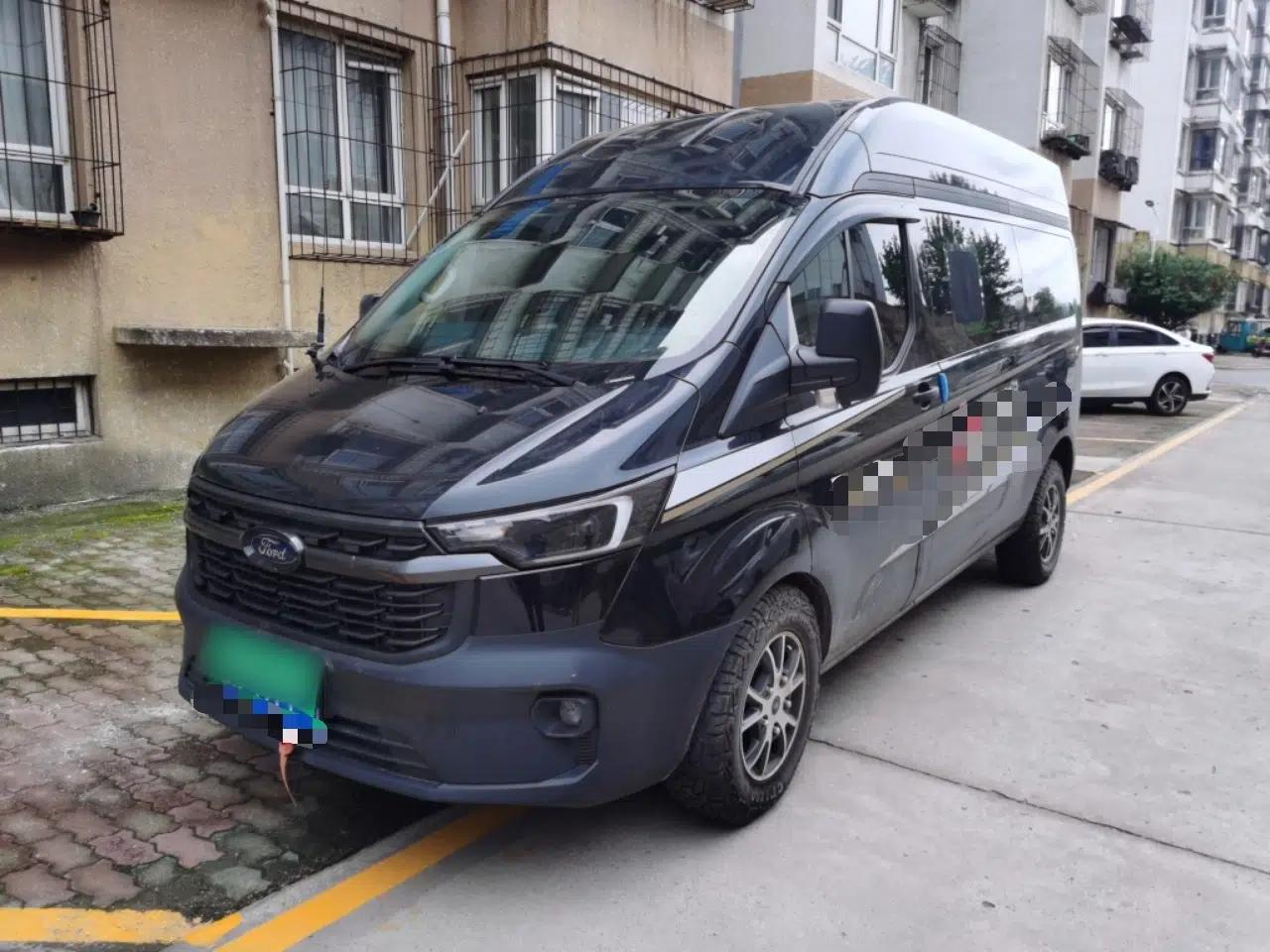 Ford Transit 2023 2.0T Diesel Automatic Multi-Purpose Commercial Vehicle Mid-Frame Mid-Roof 5/6 Seats — миниатюра 1