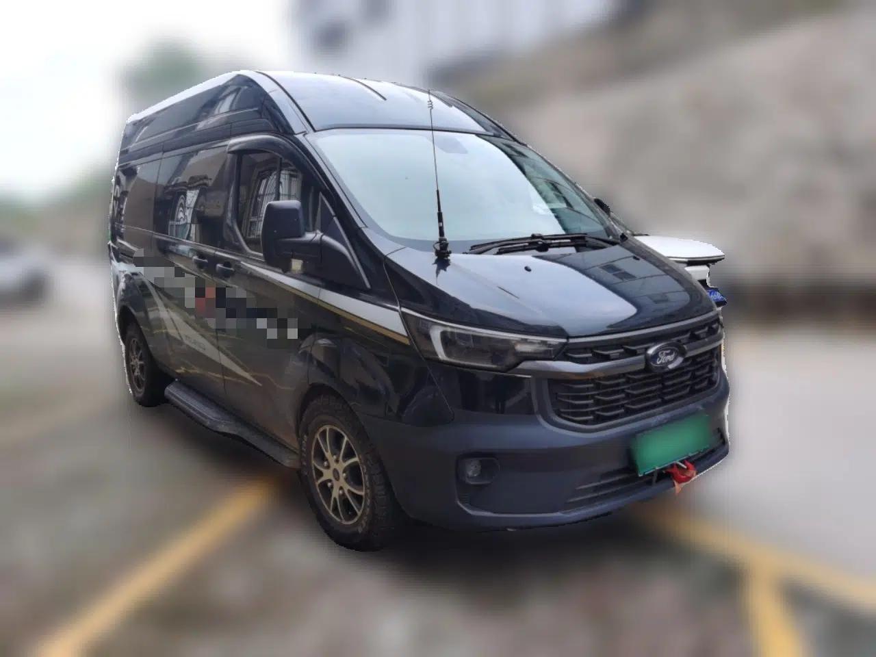 Ford Transit 2023 2.0T Diesel Automatic Multi-Purpose Commercial Vehicle Mid-Frame Mid-Roof 5/6 Seats — миниатюра 3