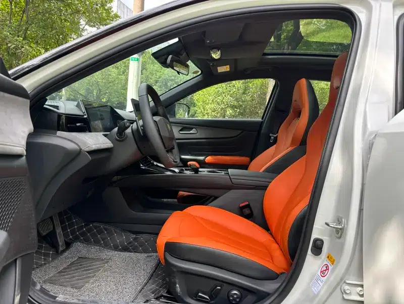 Changan UNI-V 2025 Model, Third Generation, 2.0T Sport Edition — миниатюра 11