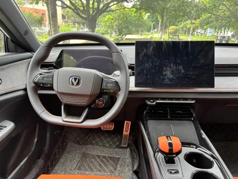 Changan UNI-V 2025 Model, Third Generation, 2.0T Sport Edition — миниатюра 9