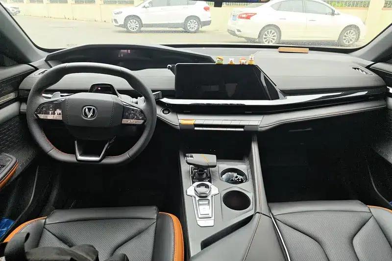 Changan UNI-V 2024 1.5T High-Performance Edition — миниатюра 12