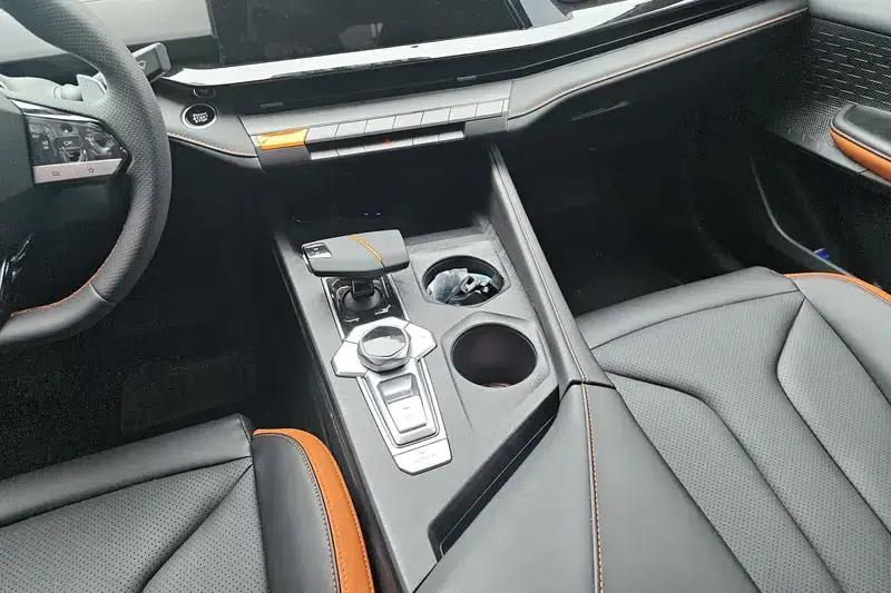 Changan UNI-V 2024 1.5T High-Performance Edition — миниатюра 15