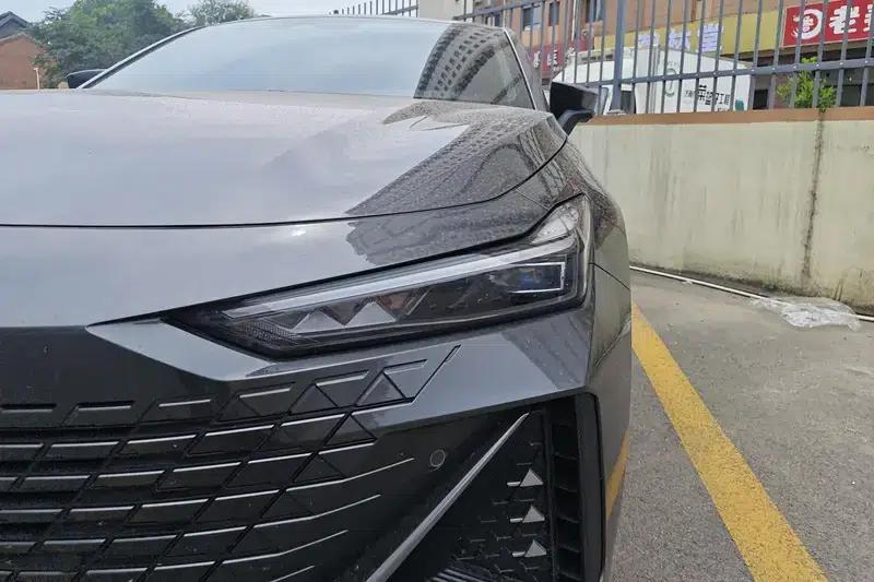 Changan UNI-V 2024 1.5T High-Performance Edition — миниатюра 5