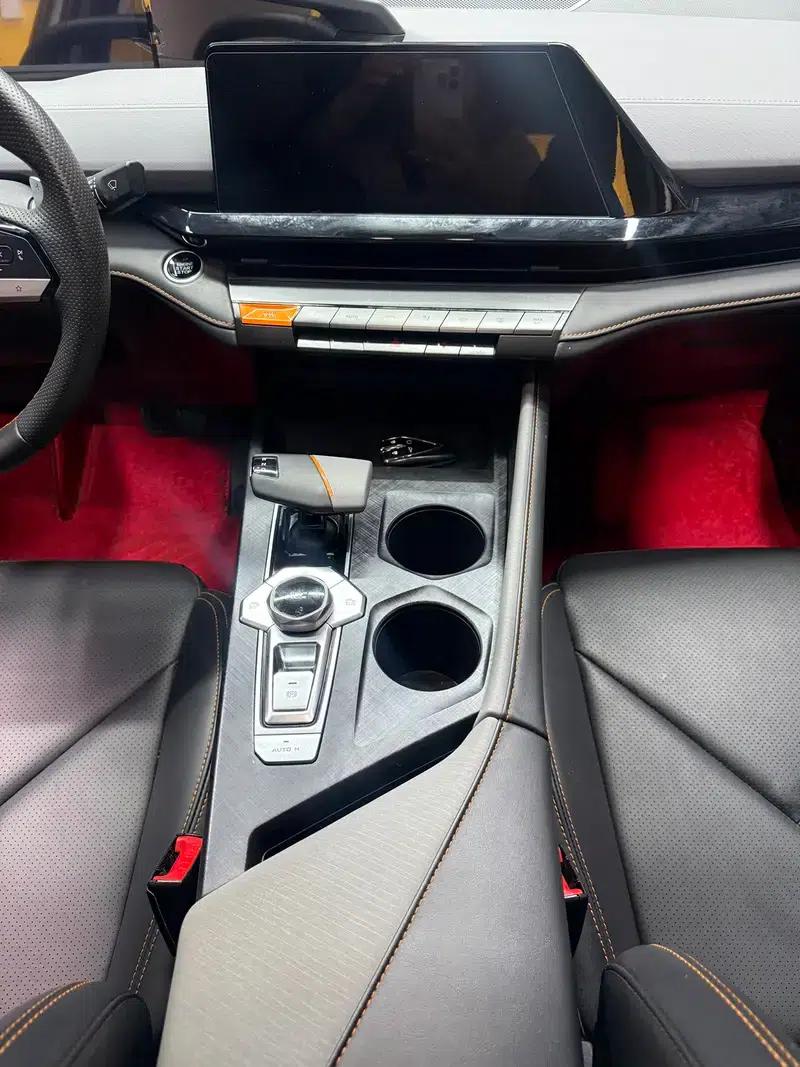Changan UNI-V 2023 1.5T Premium Edition — миниатюра 14