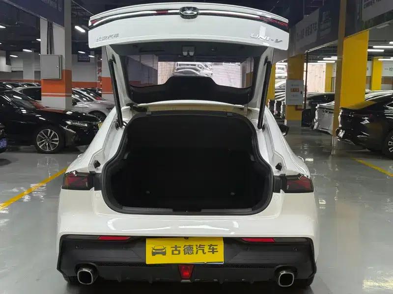 Changan UNI-V 2023 1.5T Premium Edition — миниатюра 29