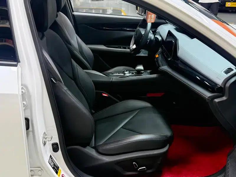 Changan UNI-V 2023 1.5T Premium Edition — миниатюра 30