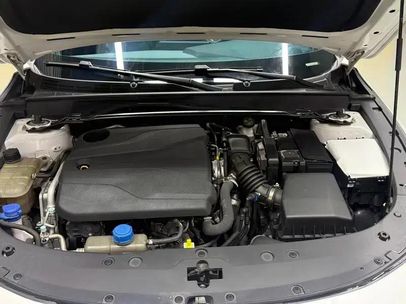 Changan UNI-V 2023 1.5T Premium Edition — миниатюра 9