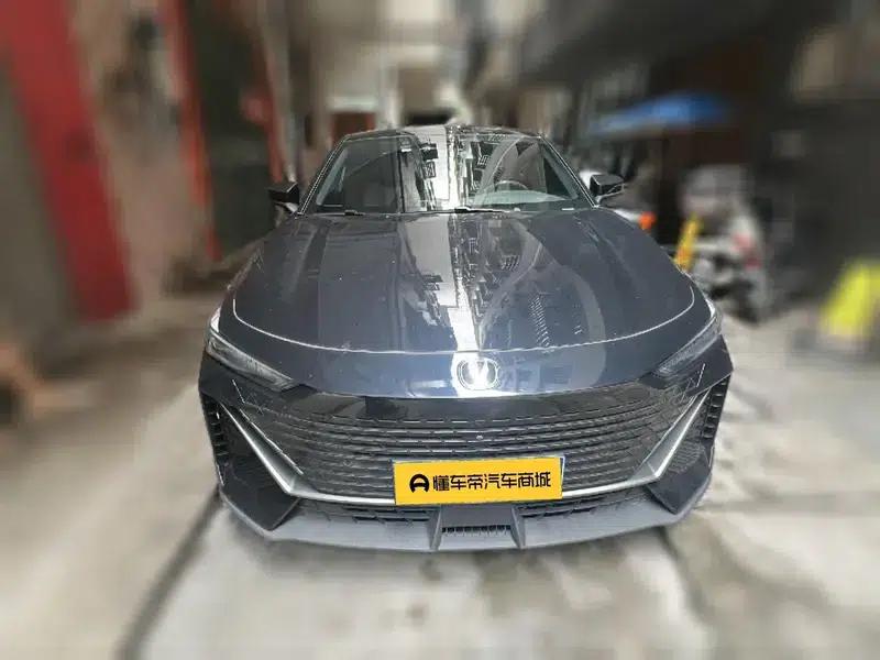 Changan UNI-V 2022 1.5T Smart Navigation Edition — миниатюра 2