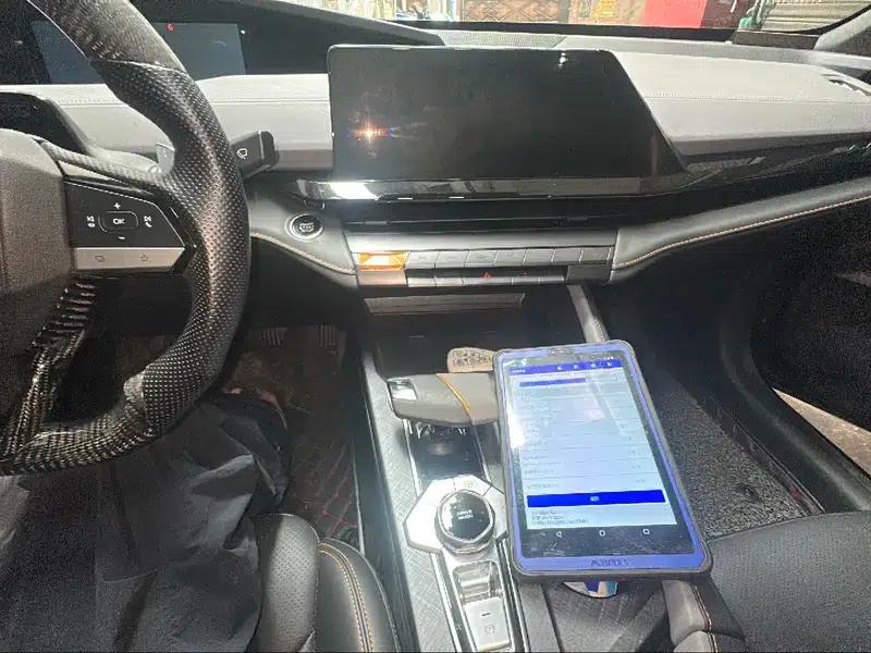 Changan UNI-V 2022 1.5T Smart Navigation Edition — миниатюра 14
