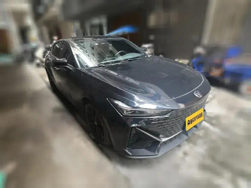 Changan UNI-V 2022 1.5T Smart Navigation Edition — миниатюра 3