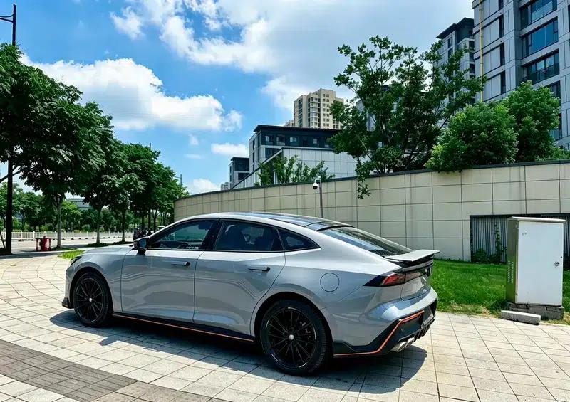 Changan UNI-V 2023 1.5T Sport Edition — миниатюра 4