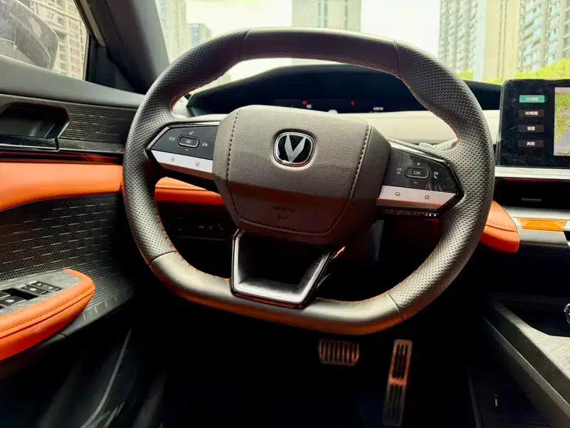 Changan UNI-V 2023 1.5T Sport Edition — миниатюра 8