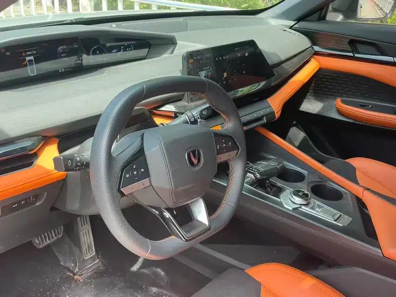 Changan UNI-V 2023 1.5T Premium Edition — миниатюра 13