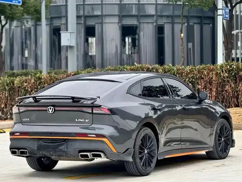 Changan UNI-V 2025 1.5T 500Bar Premium Sport — миниатюра 5