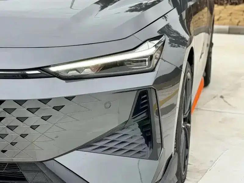 Changan UNI-V 2025 1.5T 500Bar Premium Sport — миниатюра 6