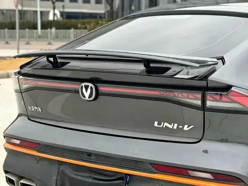 Changan UNI-V 2025 1.5T 500Bar Premium Sport — миниатюра 7