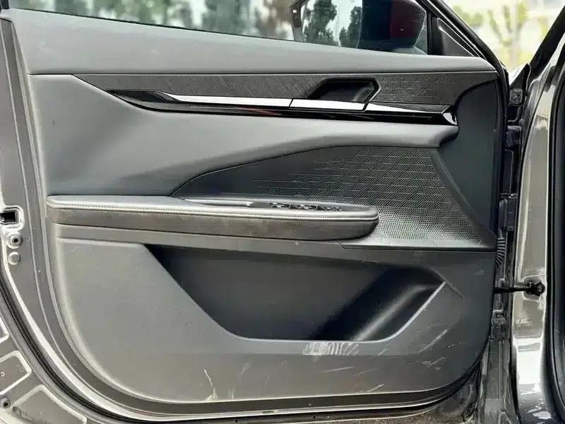 Changan UNI-V 2025 1.5T 500Bar Premium Sport — миниатюра 8