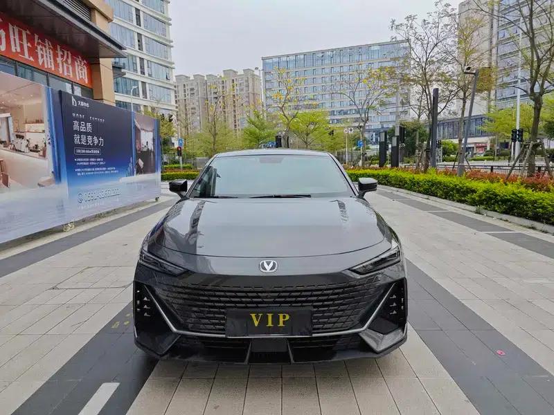 Changan UNI-V 2022 1.5T Premium Edition — миниатюра 2