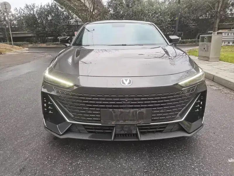 Changan UNI-V 2022 1.5T Premium Edition — миниатюра 2