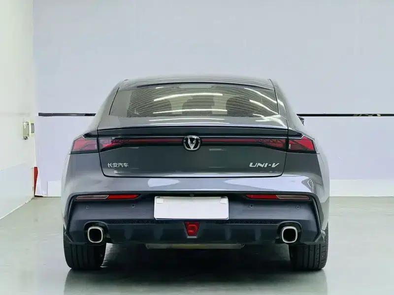 Changan UNI-V 2023 1.5T Premium Edition — миниатюра 5