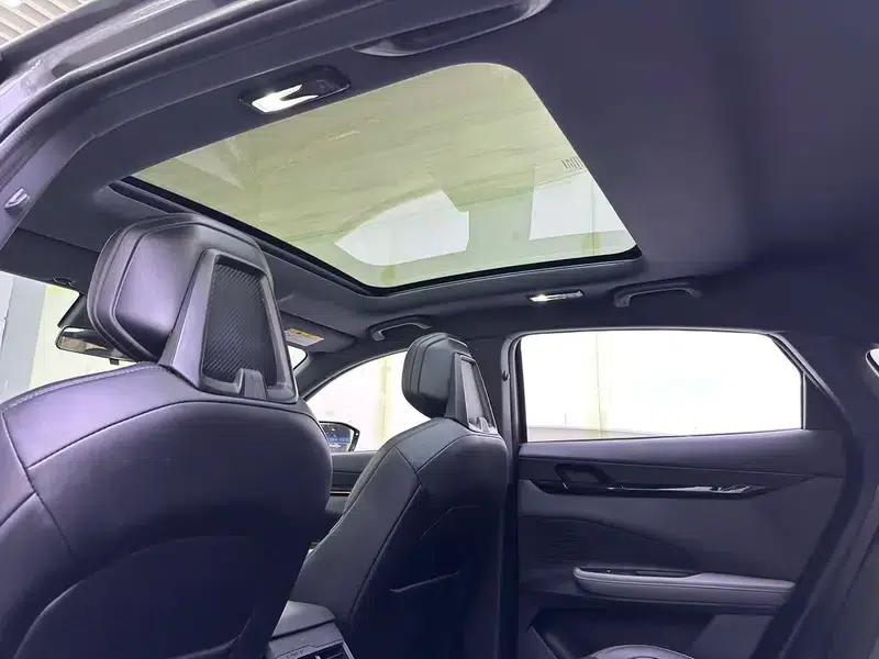 Changan UNI-V 2023 1.5T Premium Edition — миниатюра 9