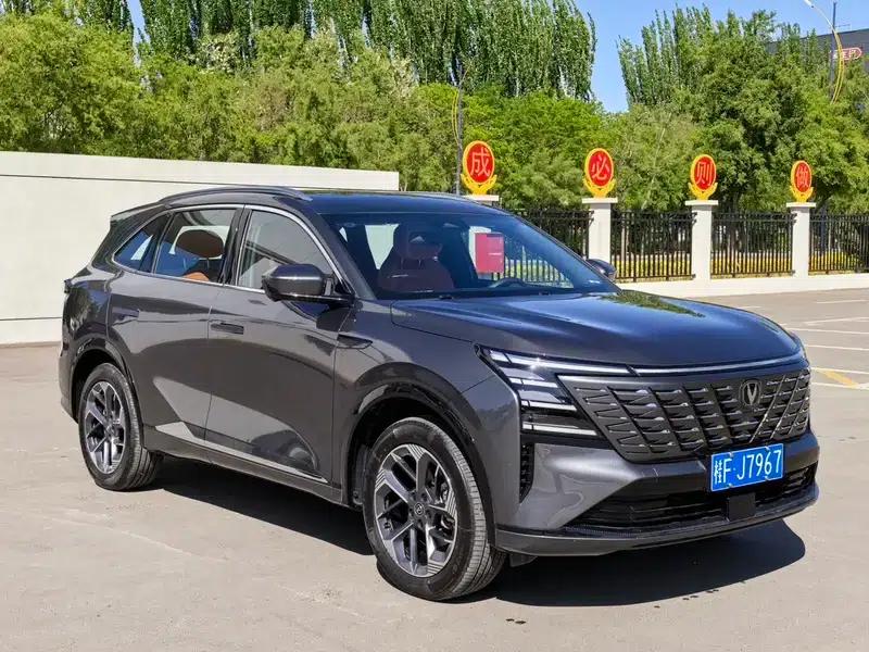Changan CS75 PLUS 2025 Fourth Generation 1.5T New Blue Whale Smart Premium Edition — миниатюра 3