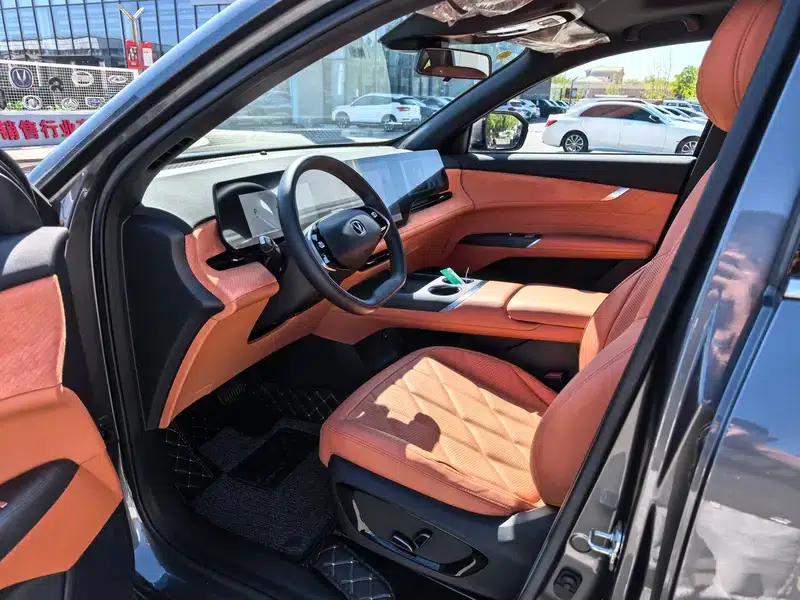 Changan CS75 PLUS 2025 Fourth Generation 1.5T New Blue Whale Smart Premium Edition — миниатюра 8