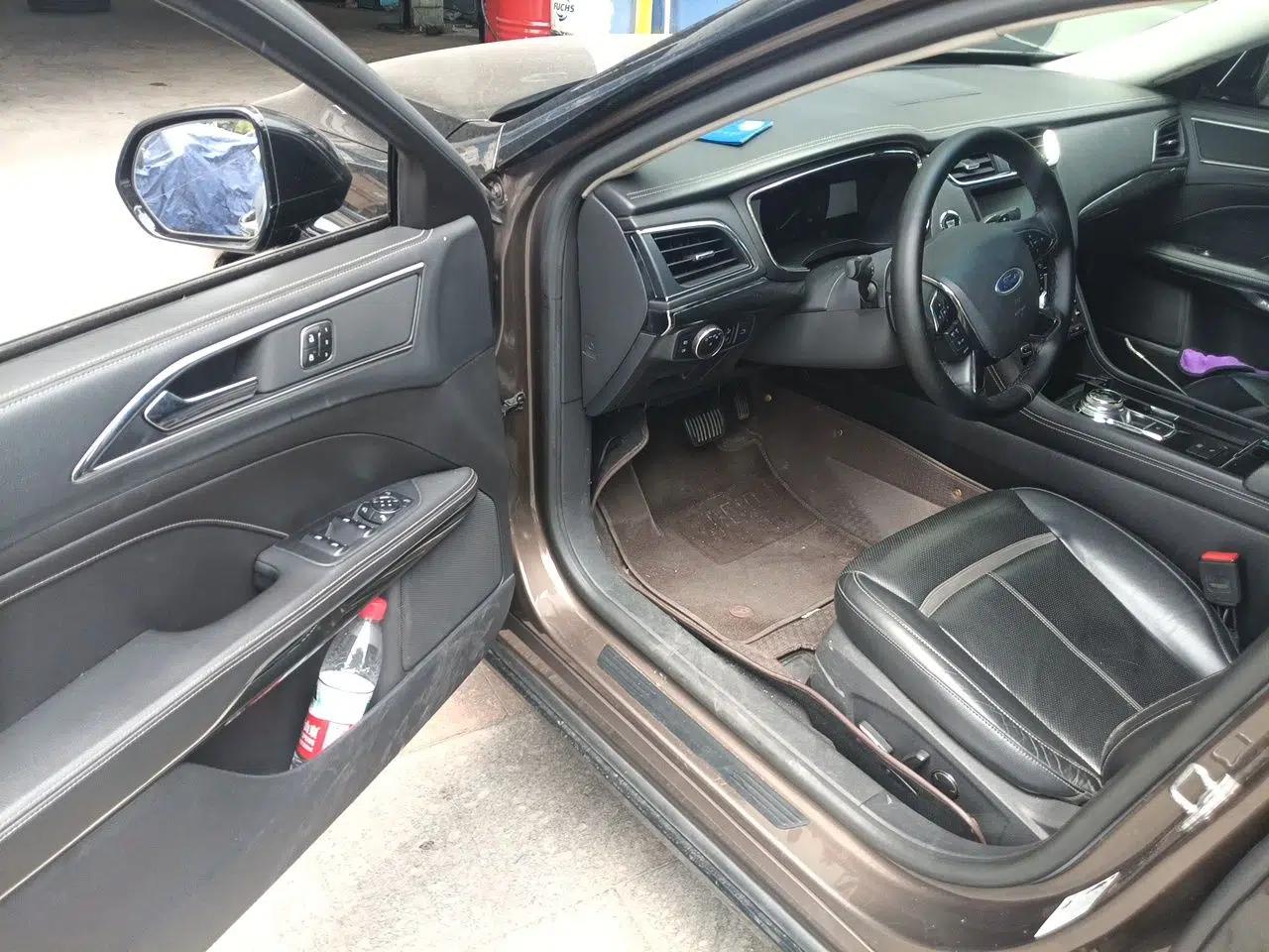 Ford Taurus 2015 EcoBoost 245 Luxury Model — миниатюра 16